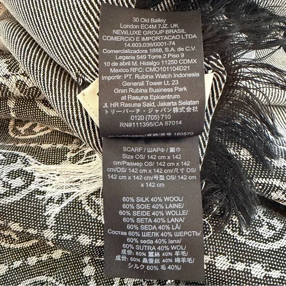 Tory Burch T Monogram Jacquard Traveler Scarf Wrap - Picture 5 of 5